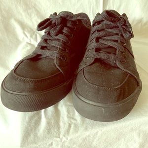 Black polo shoes